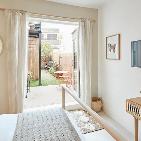 Host & - Retreat By The Sea Holiday home *